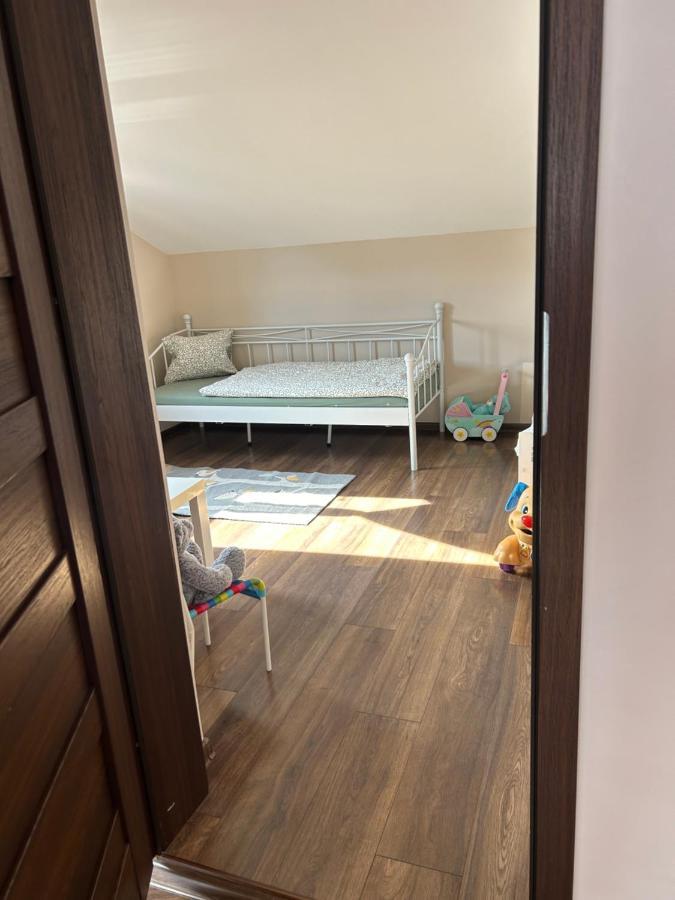 Apartament Bobrzanska - 4 Bedrooms Sypialnie Świdnica Eksteriør bilde